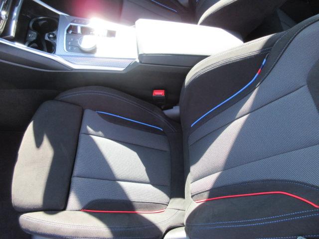 第三者の鑑定師が外装・内装・機関・修復歴をチェックしております