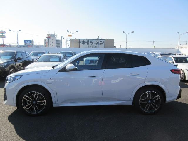 iX2 xDrive 30 Mスポーツ ETC ・ACC・純正ナビ(10枚目)