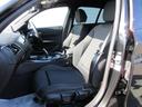 納車時には経験豊富なメカニックが最新設備の整備工場にて100項目点検により徹底的な整備を行います!不具合箇所、交換時期の部品に関しましては当社負担で交換しご納車いたします。