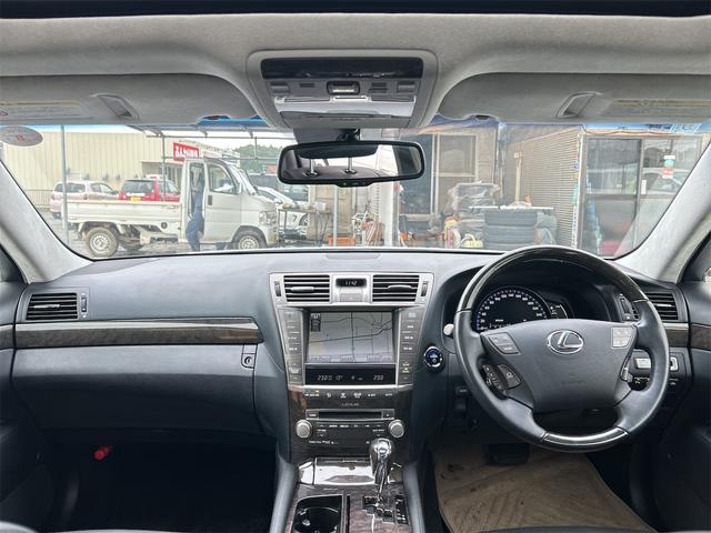 LS LS600h バージョンS Iパッケージ 4WD ETC クリアランスソナー オートクルーズコントロール バックカメラ ナビ TV アルミホイール オートライト LEDヘッドランプ サンルーフ CVT シートヒーター シートエアコン(2枚目)