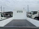 ダンプ　最大積載量２０００ｋｇ　トラック　ＭＴ　後輪ダブル　エアコン　パワーウィンドウ　運転席エアバッグ（17枚目）