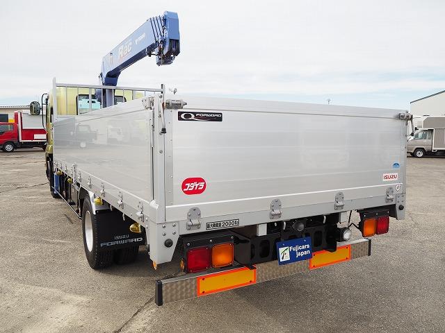 フォワード 　２．９３ｔ吊り５段クレーン　ラジコン　フックイン　角足差違いアウトリガー　アルミブロック　荷台寸長さ５４４幅２１４　床フック３対　寝台付き　積載２ｔ抹消前（8枚目）