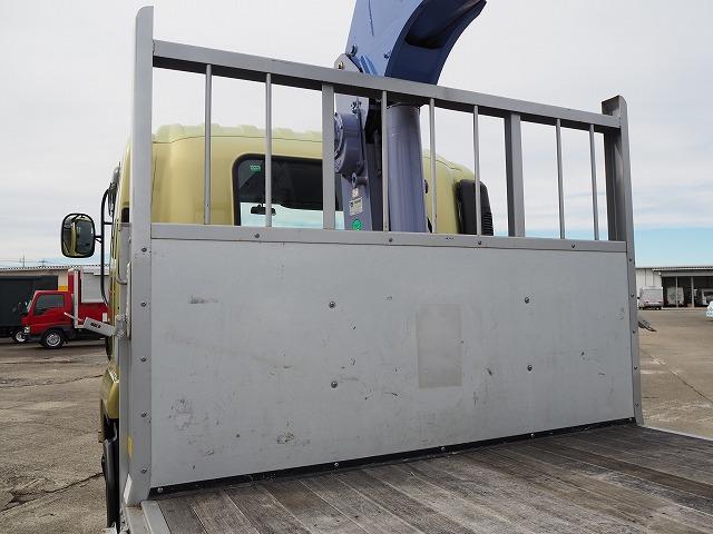 フォワード 　２．９３ｔ吊り５段クレーン　ラジコン　フックイン　角足差違いアウトリガー　アルミブロック　荷台寸長さ５４４幅２１４　床フック３対　寝台付き　積載２ｔ抹消前（39枚目）