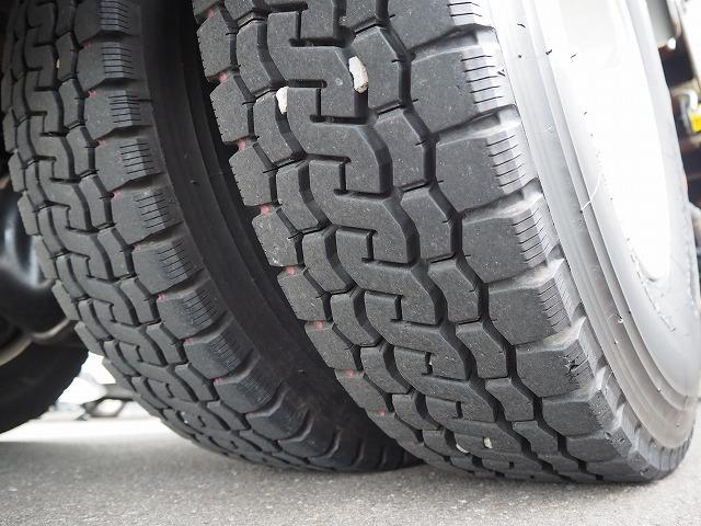 フォワード 　２．９３ｔ吊り５段クレーン　ラジコン　フックイン　角足差違いアウトリガー　アルミブロック　荷台寸長さ５４４幅２１４　床フック３対　寝台付き　積載２ｔ抹消前（74枚目）