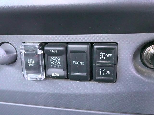 エルフトラック 2.93t吊り4段クレーン ラジコン フックイン 積載2t 荷台寸長さ373幅207 荷台床鉄板張り 差し違いアウトリガー サイドロングボディ(54枚目)