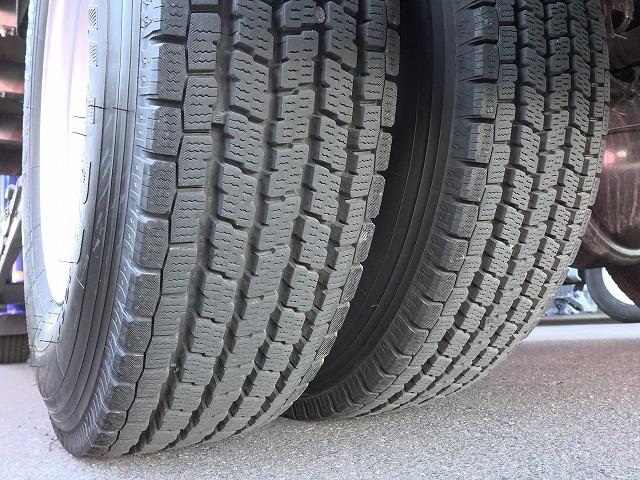 エルフトラック 2.93t吊り4段クレーン ラジコン フックイン 積載2t 荷台寸長さ373幅207 荷台床鉄板張り 差し違いアウトリガー サイドロングボディ(68枚目)