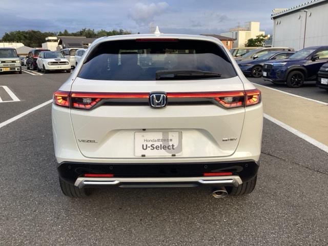 ヴェゼル ｅ：ＨＥＶＺ　衝突回避支援ブレーキ機能　スマキ　フルオートエアコン　エアバッグ　両席エアバック　Ｒカメ　記録簿付　パワーウィンドウ　ＬＥＤランプ　ソナー　クルーズＣ　ナビ＆ＴＶ　キーレスエントリー（3枚目）