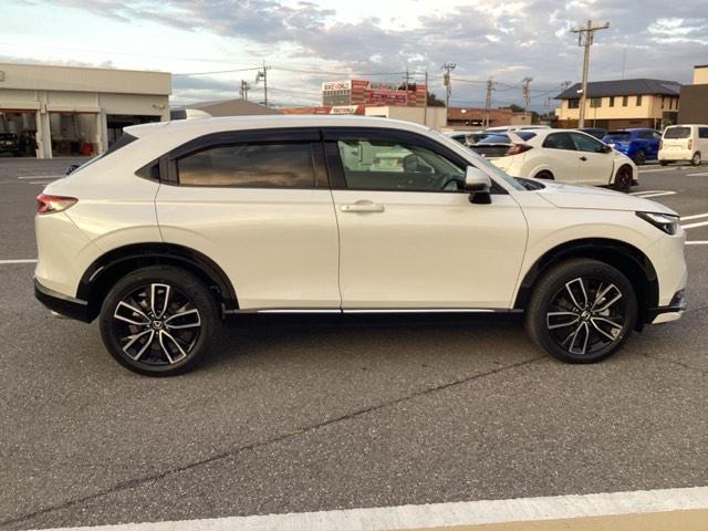 ヴェゼル ｅ：ＨＥＶＺ　衝突回避支援ブレーキ機能　スマキ　フルオートエアコン　エアバッグ　両席エアバック　Ｒカメ　記録簿付　パワーウィンドウ　ＬＥＤランプ　ソナー　クルーズＣ　ナビ＆ＴＶ　キーレスエントリー（4枚目）