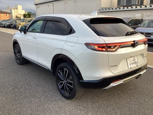 ヴェゼル ｅ：ＨＥＶＺ　衝突回避支援ブレーキ機能　スマキ　フルオートエアコン　エアバッグ　両席エアバック　Ｒカメ　記録簿付　パワーウィンドウ　ＬＥＤランプ　ソナー　クルーズＣ　ナビ＆ＴＶ　キーレスエントリー（9枚目）