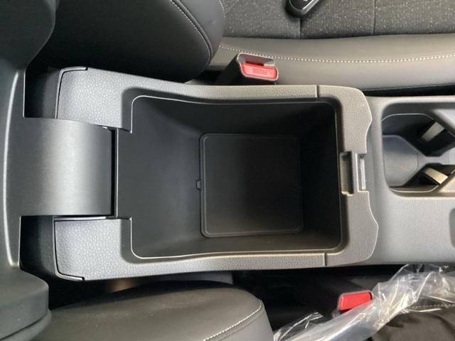 ヴェゼル ｅ：ＨＥＶＺ　衝突回避支援ブレーキ機能　スマキ　フルオートエアコン　エアバッグ　両席エアバック　Ｒカメ　記録簿付　パワーウィンドウ　ＬＥＤランプ　ソナー　クルーズＣ　ナビ＆ＴＶ　キーレスエントリー（33枚目）