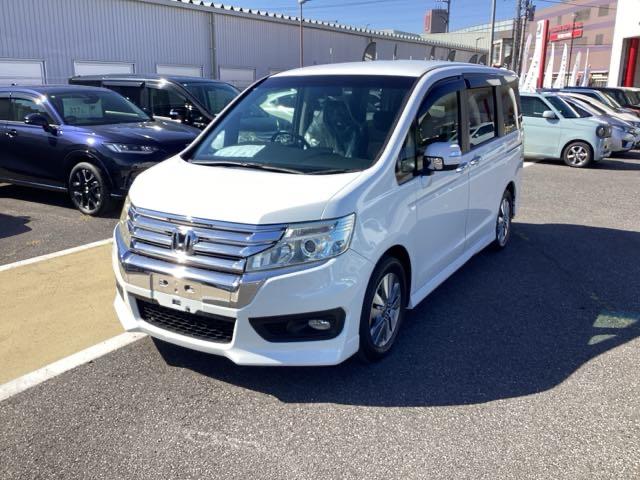 ステップワゴンスパーダ Ｚ　横滑防止　イモビ　スマキー　地デジＴＶ　バックモニタ－　３列シ－ト　キーフリー　パワーウィンド　ＥＴＣ付　ナビ・ＴＶ　エアコン　ＤＶＤ再生　運転席助手席エアバック　エアバック　ＡＢＳ　ＰＳ（7枚目）