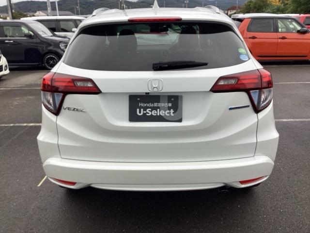 ヴェゼル ハイブリッドZ Rカメ スマキー LEDランプ ETC付 整備記録簿 シ-トヒ-タ- サイドカーテンエアバック 運転席助手席エアバッグ VSA パワーステアリング フルオートエアコン キーフリ ABS(3枚目)