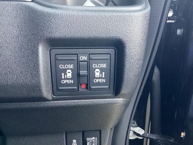 Ｎ－ＢＯＸカスタム ターボ　イモビライザー　衝突被害軽減　ベンチシート　キーフリー　Ｐセンサー　ＥＳＣ　パワステ　ＤＶＤ再生　両席エアバック　サイドエアバッグ　ターボ車　ＵＳＢ接続　Ａライト　スマキー　Ｂカメ　ＥＴＣ（32枚目）