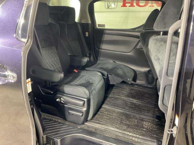 ヴェルファイア 2.5ZAエディション Bモニ オットマン ワンオーナ クルコン LEDヘッドライト ウォークスルー パワーウィンドウ ETC エアコン 横滑り防止機能 パワーステアリング 盗難防止装置 キーフリー(16枚目)