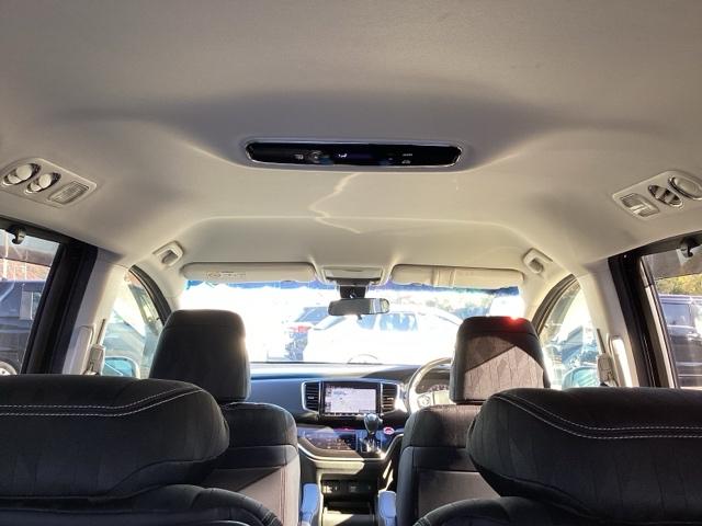 オデッセイ アブソルート・ＥＸホンダセンシング　３６０°カメラ　シ－トヒ－タ－　軽減ブレーキ　ナビ＆ＴＶ　スマキー　サイドエアバック　ＥＴＣ車載器　エアバック　ＡＢＳ　盗難防止　オットマン　禁煙　オートエアコン（15枚目）