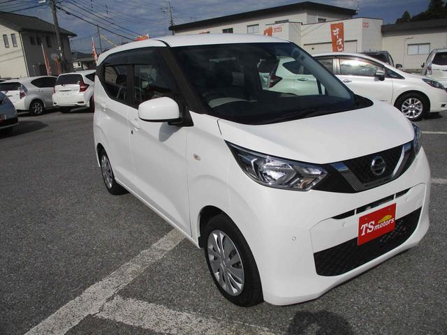 デイズ Ｓ　ドライブレコーダー　ナビ　クリアランスソナー　衝突被害軽減システム　キーレスエントリー　アイドリングストップ　ベンチシート　ＣＶＴ　盗難防止システム　ＡＢＳ　ＥＳＣ　衝突安全ボディ　エアコン（12枚目）