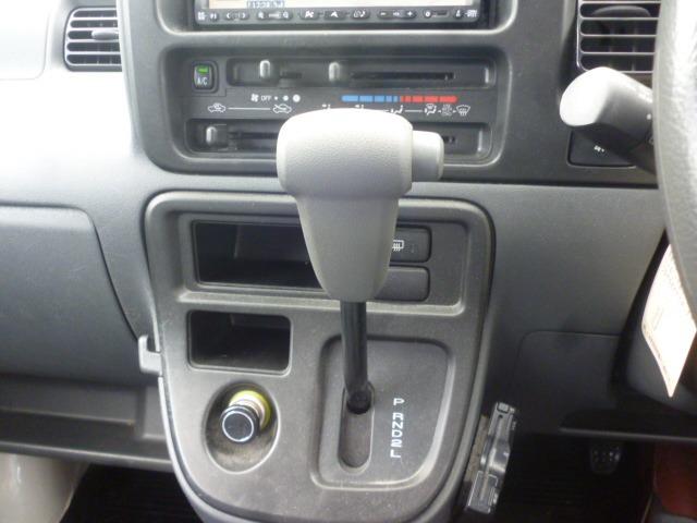 ハイゼットカーゴ ＤＸ　社外ナビ　キーレス　ＥＴＣ　切替４ＷＤ　タイミングチェーン車　オーバヘッドコンソール（14枚目）