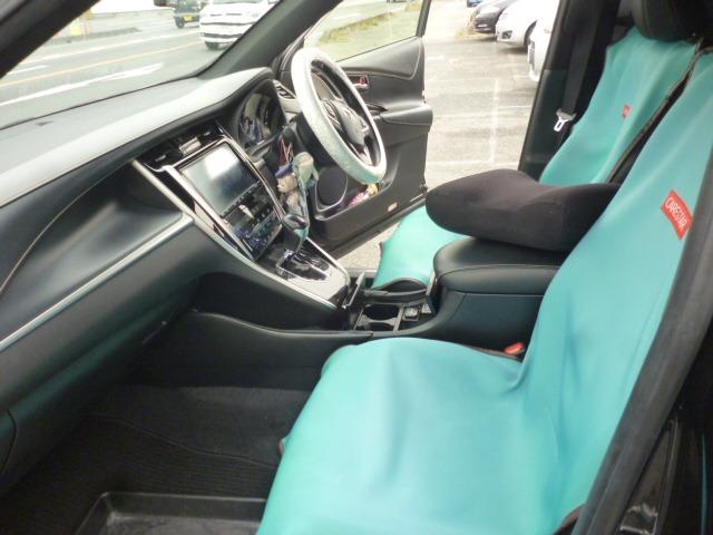 ハリアーハイブリッド プレミアム　ワンオーナー　禁煙車　４ＷＤ　トヨタセーフティーセンス　純正ナビ　フルセグＴＶ　ＥＴＣ　ドラレコ　バックカメラ　アイストップ　ハーフレザーシート　パワーシート　ハンドルスイッチ　クルーズコントロール（10枚目）