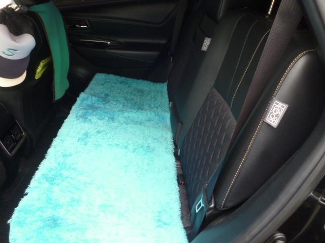 ハリアーハイブリッド プレミアム　ワンオーナー　禁煙車　４ＷＤ　トヨタセーフティーセンス　純正ナビ　フルセグＴＶ　ＥＴＣ　ドラレコ　バックカメラ　アイストップ　ハーフレザーシート　パワーシート　ハンドルスイッチ　クルーズコントロール（11枚目）