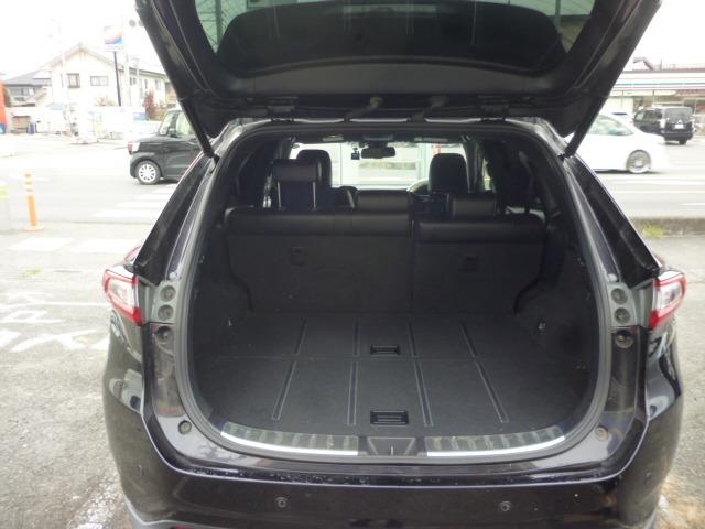 ハリアーハイブリッド プレミアム　ワンオーナー　禁煙車　４ＷＤ　トヨタセーフティーセンス　純正ナビ　フルセグＴＶ　ＥＴＣ　ドラレコ　バックカメラ　アイストップ　ハーフレザーシート　パワーシート　ハンドルスイッチ　クルーズコントロール（22枚目）