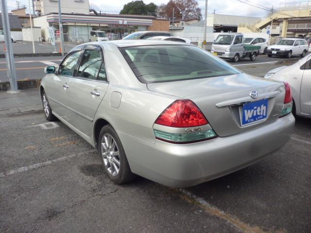 マークII グランデ３５ｔｈアニバーサリーナビパッケージ　ワンオーナー　禁煙車　純正ナビ　バックカメラ　ＥＴＣ　キーレス　パワーシート　電動格納ミラー　ＨＩＤヘッドライト　純正オーディオ　タイミングベルト交換済み（7枚目）