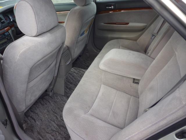 マークII グランデ３５ｔｈアニバーサリーナビパッケージ　ワンオーナー　禁煙車　純正ナビ　バックカメラ　ＥＴＣ　キーレス　パワーシート　電動格納ミラー　ＨＩＤヘッドライト　純正オーディオ　タイミングベルト交換済み（11枚目）