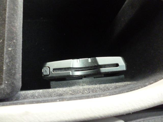 マークII グランデ３５ｔｈアニバーサリーナビパッケージ　ワンオーナー　禁煙車　純正ナビ　バックカメラ　ＥＴＣ　キーレス　パワーシート　電動格納ミラー　ＨＩＤヘッドライト　純正オーディオ　タイミングベルト交換済み（20枚目）