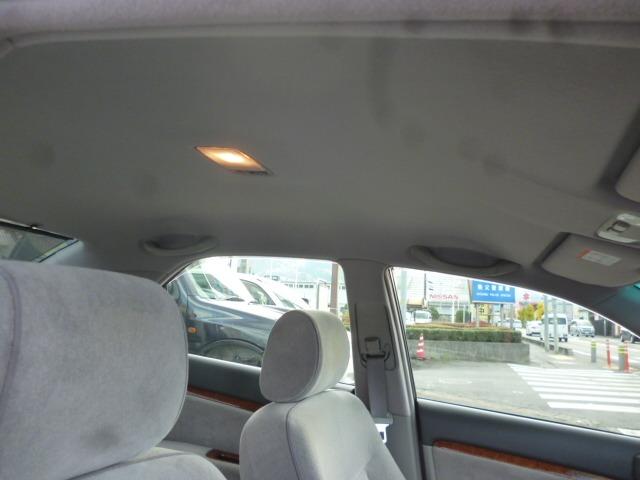 マークII グランデ３５ｔｈアニバーサリーナビパッケージ　ワンオーナー　禁煙車　純正ナビ　バックカメラ　ＥＴＣ　キーレス　パワーシート　電動格納ミラー　ＨＩＤヘッドライト　純正オーディオ　タイミングベルト交換済み（21枚目）
