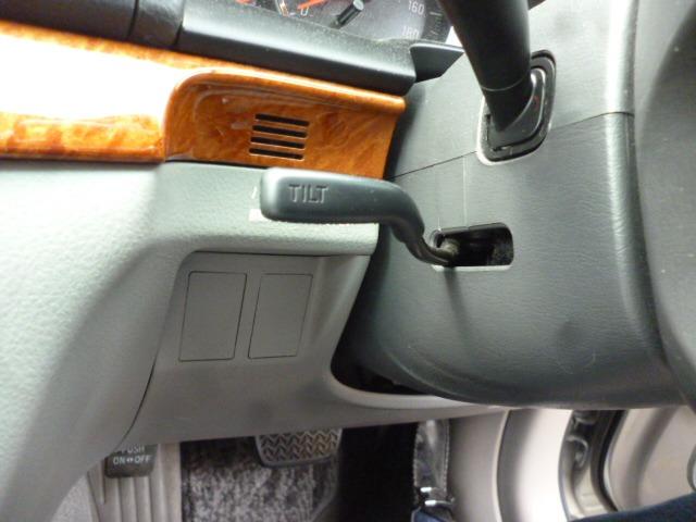 マークII グランデ３５ｔｈアニバーサリーナビパッケージ　ワンオーナー　禁煙車　純正ナビ　バックカメラ　ＥＴＣ　キーレス　パワーシート　電動格納ミラー　ＨＩＤヘッドライト　純正オーディオ　タイミングベルト交換済み（30枚目）