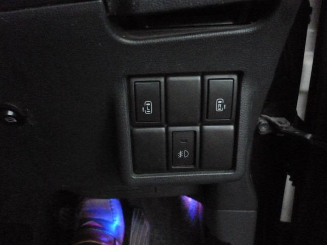 ルークス ハイウェイスターターボ　禁煙車　プッシュスタート　純正ナビ　フルセグＴＶ　ＥＴＣ　両側オートスライドドア　ＨＩＤヘッドライト　ハンドルスイッチ　タイミングチェーン車　盗難防止　オートエアコン（12枚目）