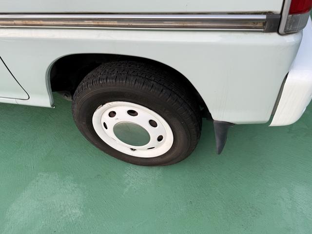 サンバーディアス ディアス クラシック 40thアニバーサリー ディアス クラシック 40thアニバーサリー 1000台限定車 オートマ パワステ パワーウインドウ エアコン ウッドステアリング(20枚目)