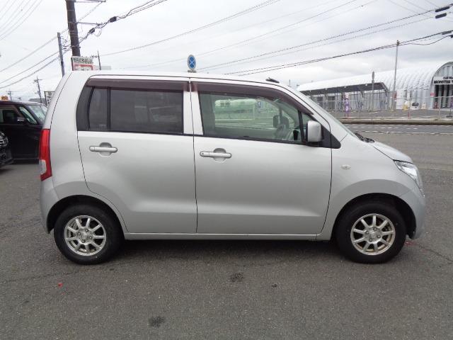 ＡＺワゴン ＸＧ　車検９年２月　走行２７６００ＫＭ　ナビ　ＴＶ　アルミ　　キーレス　ＥＴＣ　５速マニュアル　電動格納ミラー　３ヶ月保証付（5枚目）