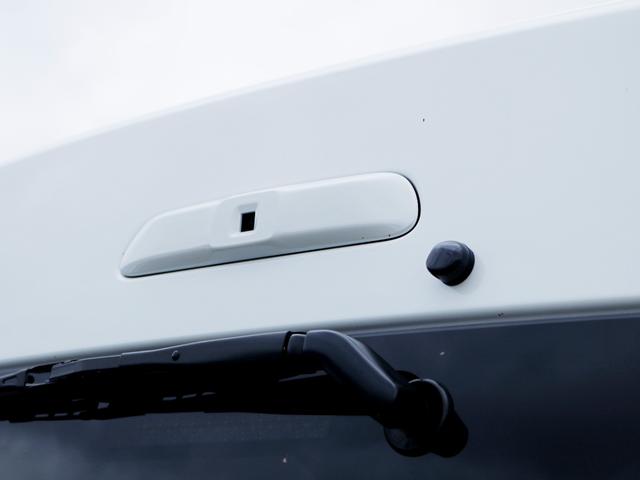 ハイエースワゴン ＧＬ　ファミリア内装架装　アルパインＢＩＧＸナビ　ＥＴＣ　ＨＤＭＩ　デジタルインナーミラー　パノラミックビューモニター　クリアランスソナー　ＬＥＤヘッドライト　ＤＥＬＦ０６　１７インチＡＷ　ナスカータイヤ（50枚目）