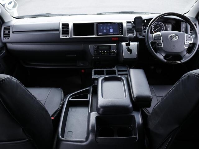 ハイエースワゴン  トヨタ純正ナビ ETC デジタルインナーミラー パノラミックビューモニター クリアランスソナー 100Vコンセント LEDヘッドライト ルーフスピーカー シートカバー DELF03 17inAW(9枚目)