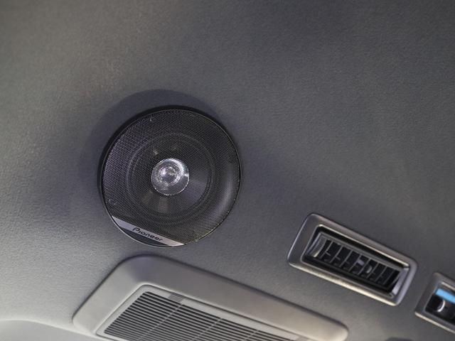 ハイエースバン 　ＥＴＣ　アルパインＢＩＧＸ１１インチナビ　バックモニター付き自動防眩ミラー　助手席エアバック　１００Ｖコンセント　寒冷地仕様　１．５インチローダウン　モデリスタフロントスポイラー　２段ベットキット（68枚目）