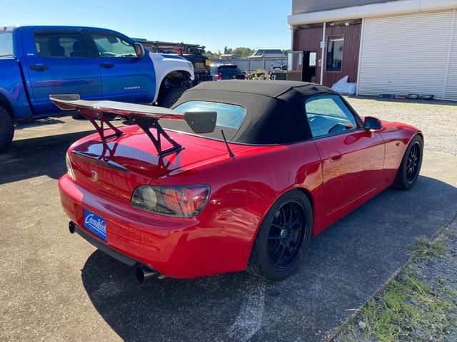 Ｓ２０００ 　クスコ５Ｐロールゲージ　ＨＫＳマフラー　ＧＴウイング　ジールファンクションフルタップ　エンケイＰＦ０１１７インチＡＷ　クスコＬＥＤ　ＥＴＣ　ハーフレザーシート（4枚目）