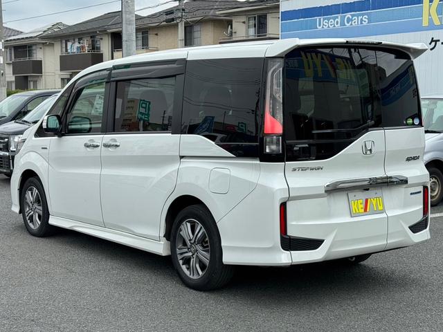 ステップワゴンスパーダ スパーダハイブリッド　Ｇ　ホンダセンシング　禁煙車　純正８型ナビ＆１１．６型後席モニター　両側電動スライドドア　ホンダセンシング　バックカメラ　追従クルコン　ＬＥＤヘッドライト　フォグランプ　フルセグＴＶ　ＢＴオーディオ　ＣＤ／ＤＶＤ　ＥＴＣ（9枚目）