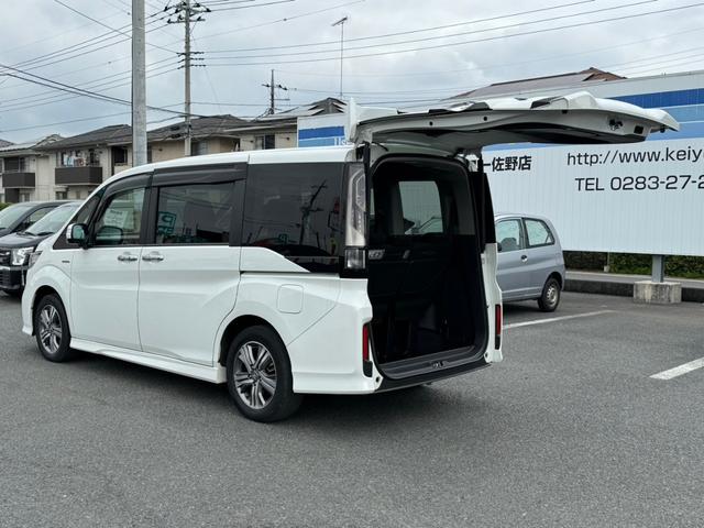 ステップワゴンスパーダ スパーダハイブリッド　Ｇ　ホンダセンシング　禁煙車　純正８型ナビ＆１１．６型後席モニター　両側電動スライドドア　ホンダセンシング　バックカメラ　追従クルコン　ＬＥＤヘッドライト　フォグランプ　フルセグＴＶ　ＢＴオーディオ　ＣＤ／ＤＶＤ　ＥＴＣ（23枚目）