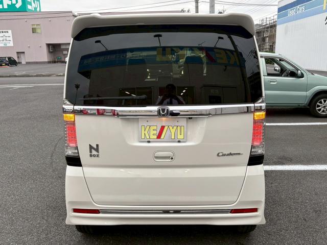Ｎ－ＢＯＸカスタム Ｇ・ターボＬパッケージ　禁煙　社外７型ナビ　両側スライドドア　クルコン　２２年製ダンロップタイヤ　ワンセグ　ＣＤ　バックカメラ　前ドラレコ　ＥＴＣ　純正アルミ　ＨＩＤライト　フォグ　パドルシフト　ハーフレザーシート　リアスポイラー　スペアキー　記録簿（12枚目）