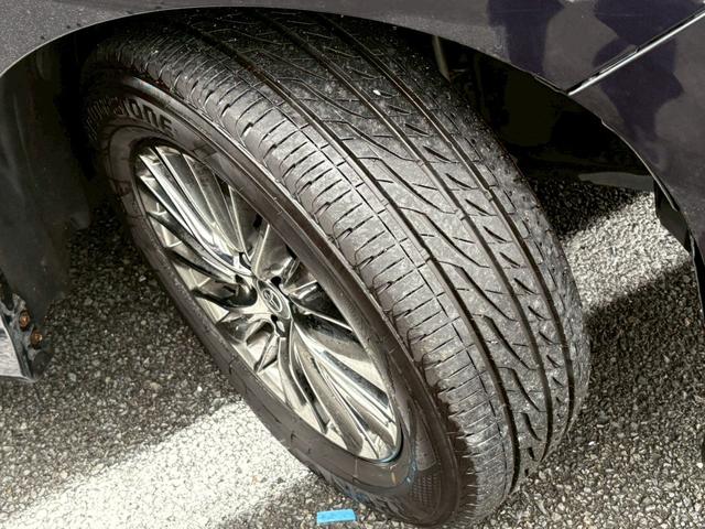 アルファードハイブリッド エグゼクティブラウンジS 禁煙車 当店下取車 1オーナー JBL10.5型ナビ モデリスタエアロ パノラミックビューモニター 後席モニター ツインムーンルーフ 地デジ DVD再生 BLUETOOTH 電動温熱&冷感シート 両側電動&電動バックドア 保証書(17枚目)