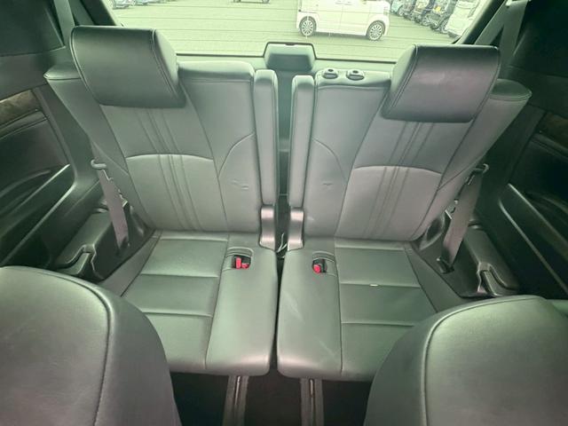 アルファードハイブリッド エグゼクティブラウンジS 禁煙車 当店下取車 1オーナー JBL10.5型ナビ モデリスタエアロ パノラミックビューモニター 後席モニター ツインムーンルーフ 地デジ DVD再生 BLUETOOTH 電動温熱&冷感シート 両側電動&電動バックドア 保証書(24枚目)