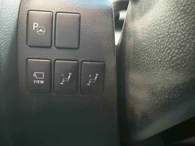 アルファードハイブリッド エグゼクティブラウンジS 禁煙車 当店下取車 1オーナー JBL10.5型ナビ モデリスタエアロ パノラミックビューモニター 後席モニター ツインムーンルーフ 地デジ DVD再生 BLUETOOTH 電動温熱&冷感シート 両側電動&電動バックドア 保証書(40枚目)