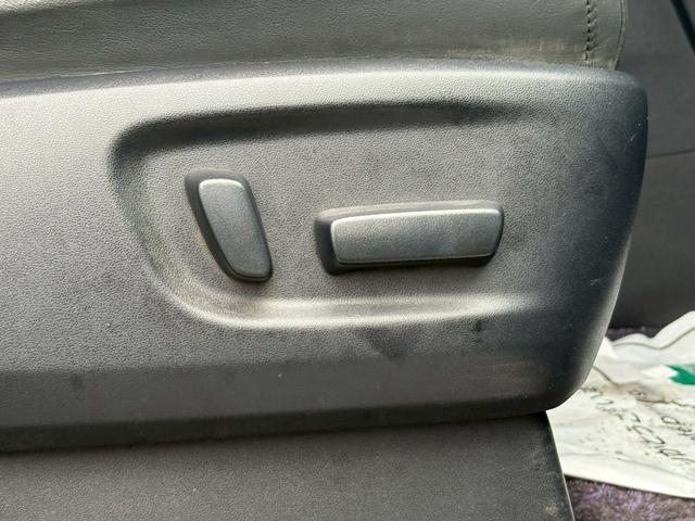 アルファードハイブリッド エグゼクティブラウンジS 禁煙車 当店下取車 1オーナー JBL10.5型ナビ モデリスタエアロ パノラミックビューモニター 後席モニター ツインムーンルーフ 地デジ DVD再生 BLUETOOTH 電動温熱&冷感シート 両側電動&電動バックドア 保証書(48枚目)