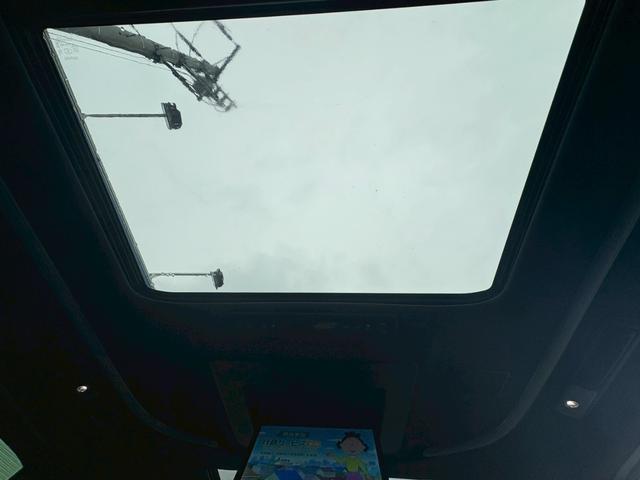 アルファードハイブリッド エグゼクティブラウンジS 禁煙車 当店下取車 1オーナー JBL10.5型ナビ モデリスタエアロ パノラミックビューモニター 後席モニター ツインムーンルーフ 地デジ DVD再生 BLUETOOTH 電動温熱&冷感シート 両側電動&電動バックドア 保証書(51枚目)