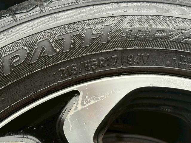 ヴェゼル ハイブリッドＺ　禁煙者　１オーナー　ＨＤＭＩ／ＵＳＢ入力端子　シティブレーキアクティブシステム　純正７型ナビ　ＤＶＤ再生　地デジ　ＢＬＵＥＴＯＯＴＨ　バックカメラ　純正アルミ　ルーフレール　シートヒーター　ＬＥＤライト　盗難防止装置　取扱説明書　保証書（40枚目）