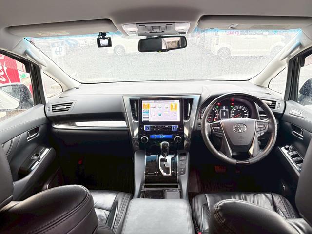 ヴェルファイア ２．５Ｚ　Ｇエディション　禁煙　下取車　ＢＩＧＸ１０型ナビ　後席モニター　地デジ　ＤＶＤ再生　ＢＬＵＥＴＯＯＴＨ　ＨＤＭＩ　バックカメラ　衝突被害軽減　追従クルコン　コーナーセンサー　ドラレコ　両側電動ドア　パワーバックドア　ＬＥＤヘッドライト　記録簿有り（4枚目）