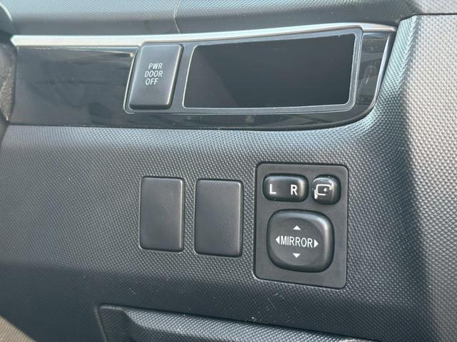 エスティマ アエラス プレミアムエディション 禁煙 純正ナビ&後席モニタ 両側電動スライドドア HIDヘッドライト&フォグランプ 電動ハーフレザーシート バックカメラ クルーズコントロール ビルトインETC ウッドステア 地デジ Bluetooth CD/DVD 保証書(28枚目)