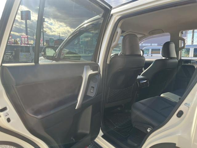 自社陸運局認証工場＆指定工場完備！国家資格車検検査員資格を持った整備士による整備。ステレオ・エアコン等走行に関係の無い所も不具合箇所が有れば修理してご納車致します☆