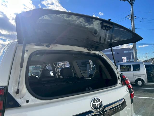 化学合成油を使用したオイル交換♪有効期間内なら何回でもオイル交換無料！※３０００Ｋｍ毎☆３年間６回の定期点検、オイルフィルターやワイパーゴムもセット☆