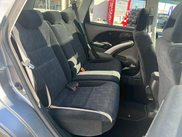 エアウェイブ Ｍ　Ｓパッケージ　４ＷＤ　禁煙車　パノラマルーフ　純正ＨＤＤナビ　ワンセグＴＶ　バックカメラ　ＣＤ／ＤＶＤ再生　ドライブレコーダー　ＥＴＣ　純正アルミ　ＨＩＤヘッドライト　ミュージックプレイヤー　ミラーウィンカー　セキュリティ　イモビライザー　保証書（19枚目）